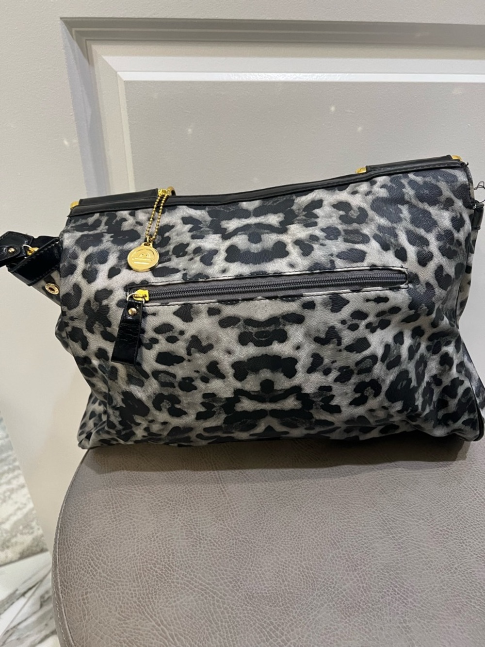 Big Buddha Black and Gray Leopard Print Woman's Shoulder Bag - Picture 2 of 5